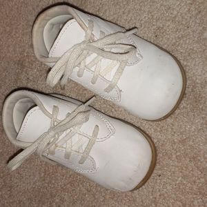 TeenyToes Baby Soft White walking shoes Flex 5W